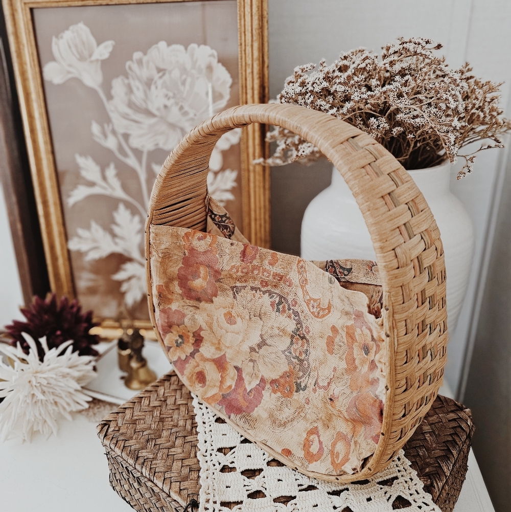 Vintage Rattan Woven Wicker Hanging Basket Handbag with Cloth Floral Pattern